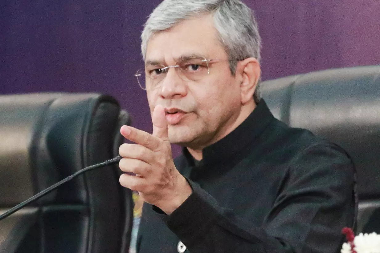 Chinese robotic कुत्ते विवाद पर अश्विनी वैष्णव बोले, गलत काम पर हुई कार्रवाई Chinese robotic कुत्ते विवाद पर अश्विनी वैष्णव बोले, गलत काम पर हुई कार्रवाई
