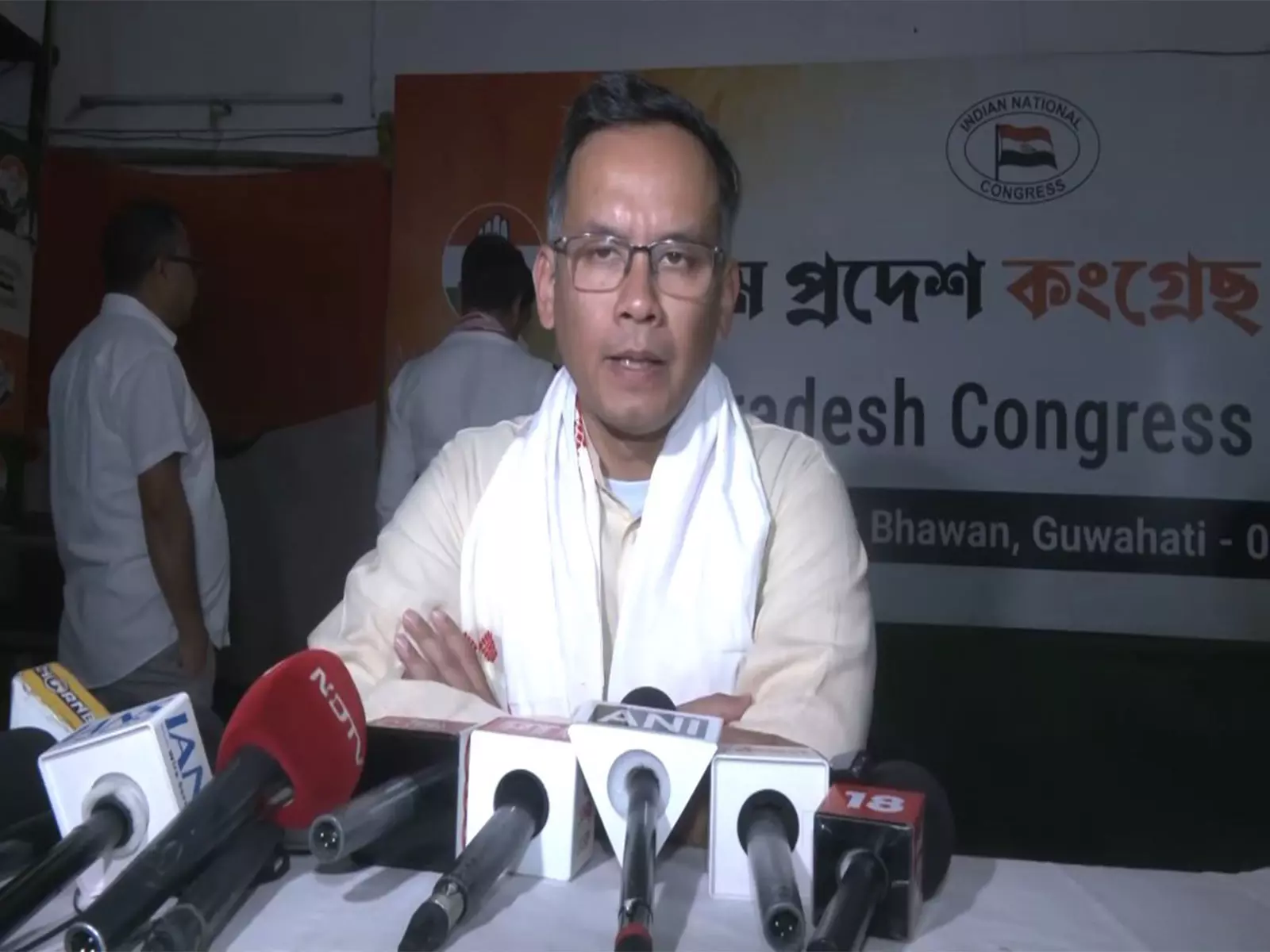 अफवाहें सच साबित हुईं: भूपेन बोराह के BJP में शामिल होने पर कांग्रेस सांसद गौरव गोगोई का बयान अफवाहें सच साबित हुईं: भूपेन बोराह के BJP में शामिल होने पर कांग्रेस सांसद गौरव गोगोई का बयान
