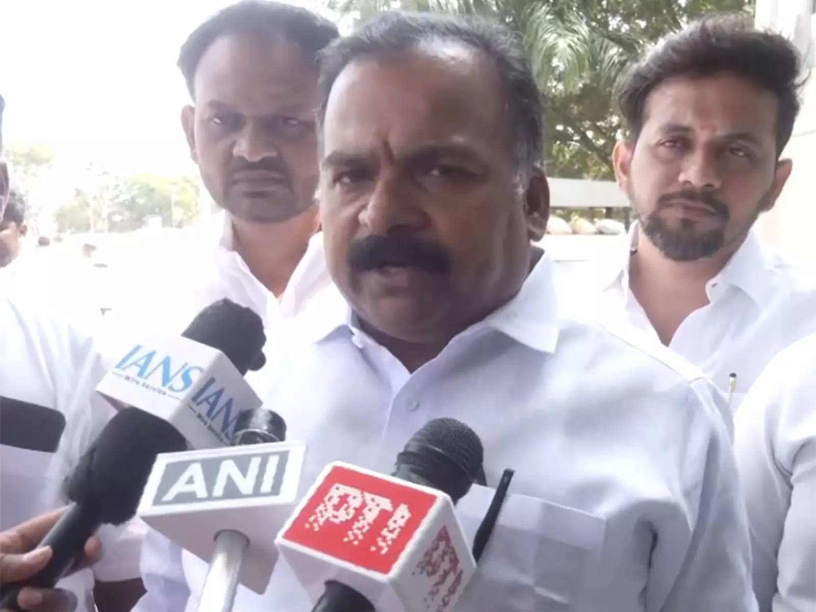 मणिकम टैगोर का दावा, AIADMK तीसरे स्थान पर मणिकम टैगोर का दावा, AIADMK तीसरे स्थान पर