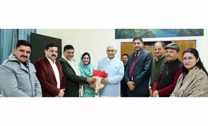 DDC अध्यक्षों, IDES प्रोबेशनर्स और अन्य लोगों के प्रतिनिधिमंडल ने एलजी से मुलाकात की DDC अध्यक्षों, IDES प्रोबेशनर्स और अन्य लोगों के प्रतिनिधिमंडल ने एलजी से मुलाकात की