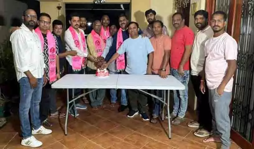 दक्षिण अफ्रीका में KCR का जन्मदिन मनाया गया दक्षिण अफ्रीका में KCR का जन्मदिन मनाया गया