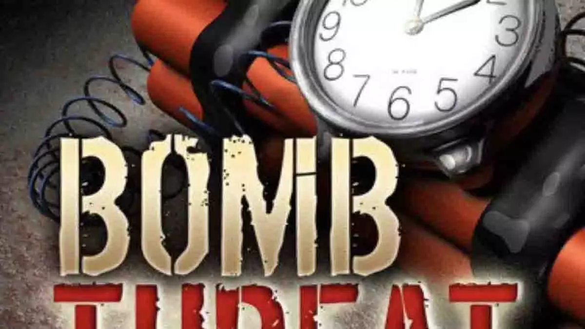 Bomb की धमकी वाले ईमेल से तेलंगाना, आंध्र प्रदेश की अदालतों में तलाशी शुरू Bomb की धमकी वाले ईमेल से तेलंगाना, आंध्र प्रदेश की अदालतों में तलाशी शुरू