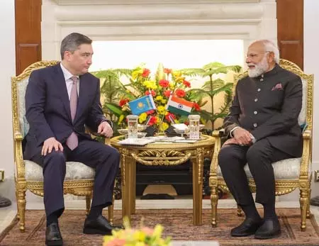डिफेंस से लेकर कनेक्टिविटी तक, भारत और Kazakhstan द्विपक्षीय संबंधों को देंगे नया आयाम डिफेंस से लेकर कनेक्टिविटी तक, भारत और Kazakhstan द्विपक्षीय संबंधों को देंगे नया आयाम