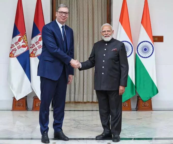 बैठक ने व्यापार, निवेश और तकनीकी सहयोग के नए रास्ते खोले बैठक ने व्यापार, निवेश और तकनीकी सहयोग के नए रास्ते खोले