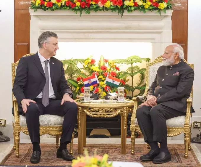 IMEEC कॉरिडोर से भारत-यूरोप कनेक्टिविटी को मजबूत करने पर हुई चर्चा IMEEC कॉरिडोर से भारत-यूरोप कनेक्टिविटी को मजबूत करने पर हुई चर्चा