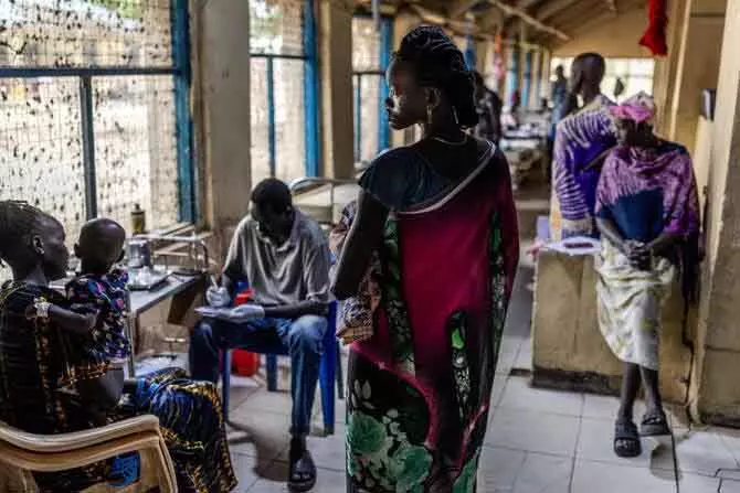 साउथ Sudan में कॉन्फ्लिक्ट: 18 महीने का बच्चा घायल, माँ की मौत साउथ Sudan में कॉन्फ्लिक्ट: 18 महीने का बच्चा घायल, माँ की मौत