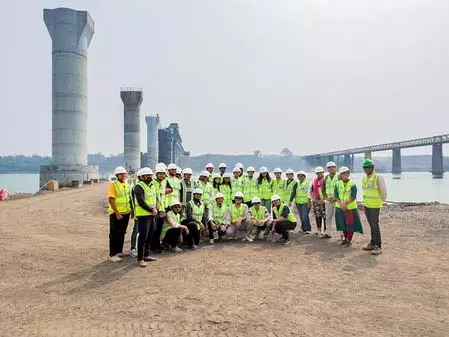 बुलेट ट्रेन साइट विजिट, 200 से अधिक युवा इंजीनियरों को मिला प्रत्यक्ष निर्माण अनुभव बुलेट ट्रेन साइट विजिट, 200 से अधिक युवा इंजीनियरों को मिला प्रत्यक्ष निर्माण अनुभव