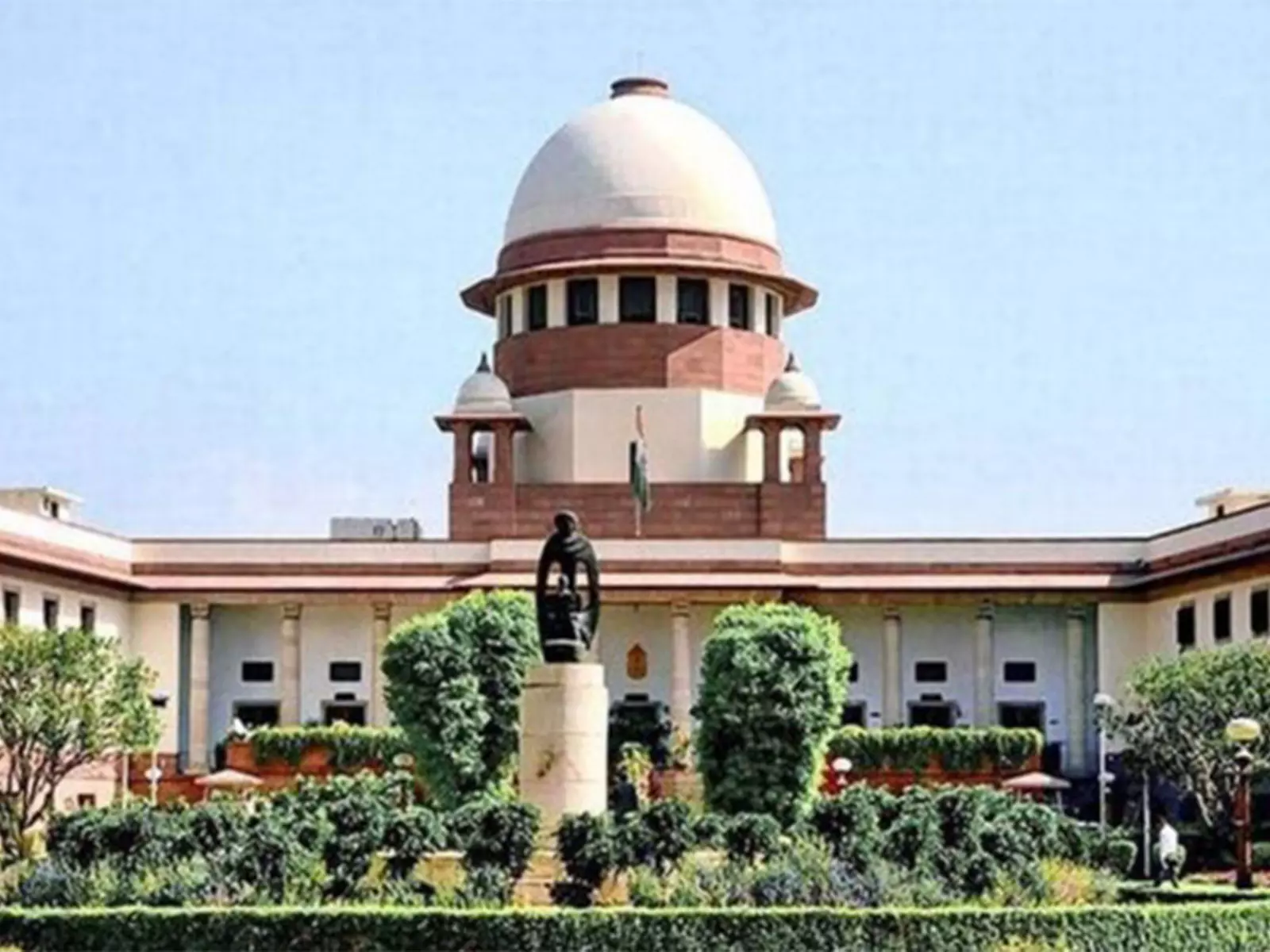 Supreme Court ने पूजा स्थल अधिनियम की वैधता जल्द जांचने का संकेत दिया Supreme Court ने पूजा स्थल अधिनियम की वैधता जल्द जांचने का संकेत दिया