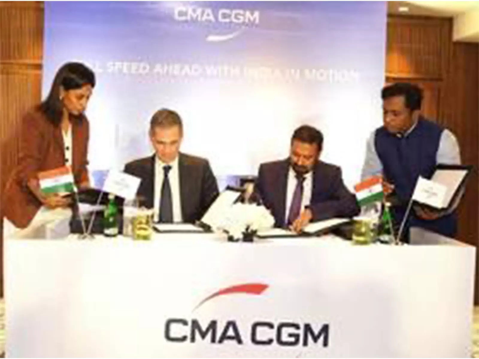 CMA CGM कोचीन शिपयार्ड ने छह एलएनजी-ईंधन वाले कंटेनर जहाजों के लिए अनुबंध पर हस्ताक्षर किए CMA CGM कोचीन शिपयार्ड ने छह एलएनजी-ईंधन वाले कंटेनर जहाजों के लिए अनुबंध पर हस्ताक्षर किए