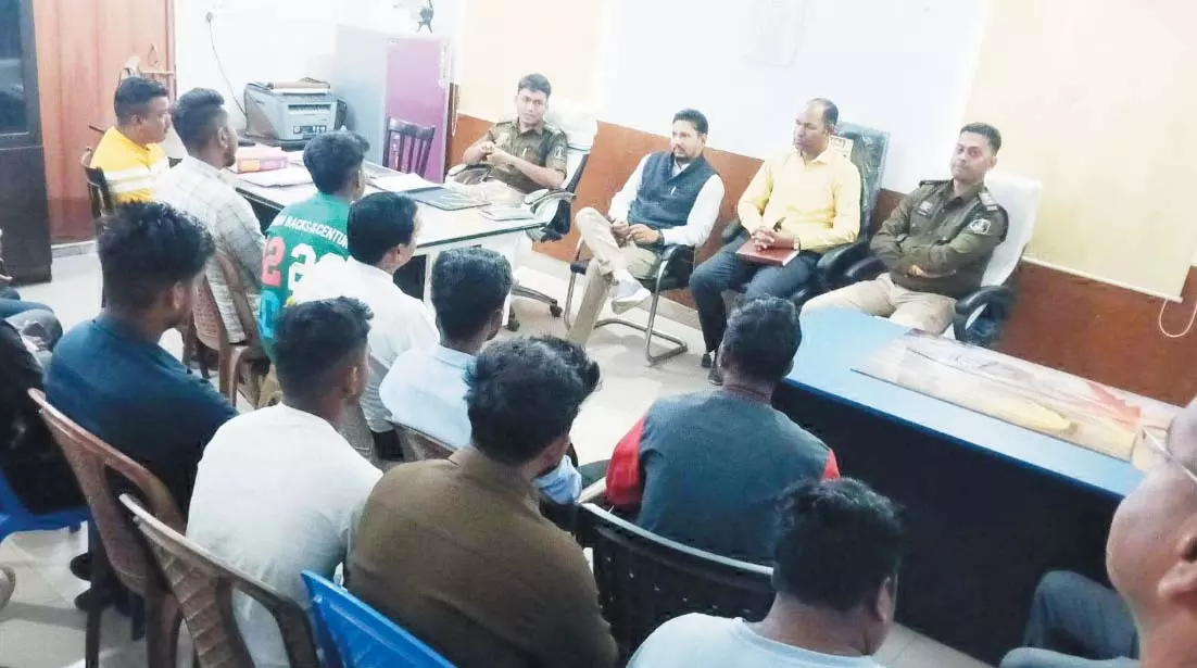 बोर्ड परीक्षाओं के मद्देनज़र अंबिकापुर में ध्वनि प्रदूषण पर सख्ती बोर्ड परीक्षाओं के मद्देनज़र अंबिकापुर में ध्वनि प्रदूषण पर सख्ती