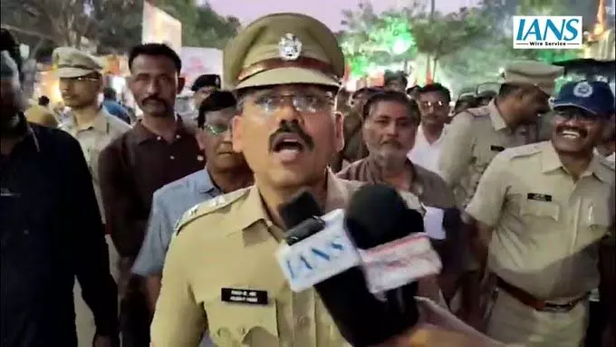 बुलढाणा में शिवाजी जयंती और रमजान के मद्देनजर Police का रूट मार्च, सुरक्षा कड़ी बुलढाणा में शिवाजी जयंती और रमजान के मद्देनजर Police का रूट मार्च, सुरक्षा कड़ी