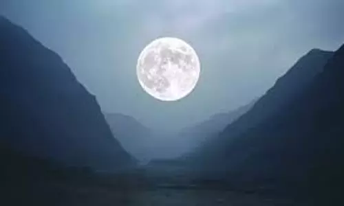 Purnima March 2026 Date: कब है फाल्गुन पूर्णिमा, जानें सही डेट और स्नान-दान का शुभ मुहूर्त Purnima March 2026 Date: कब है फाल्गुन पूर्णिमा, जानें सही डेट और स्नान-दान का शुभ मुहूर्त