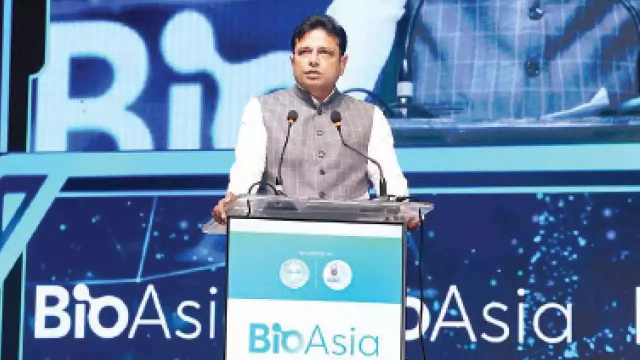 तेलंगाना के 3 ट्रिलियन डॉलर के विजन में लाइफ साइंसेज का अहम रोल: श्रीधर बाबू तेलंगाना के 3 ट्रिलियन डॉलर के विजन में लाइफ साइंसेज का अहम रोल: श्रीधर बाबू