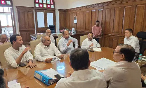 OC एमनेस्टी स्कीम: BMC कमिश्नर ने कमेटी के साथ मीटिंग की OC एमनेस्टी स्कीम: BMC कमिश्नर ने कमेटी के साथ मीटिंग की