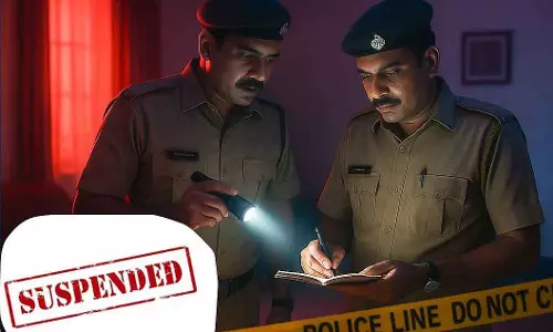 Maharashtra : सरकारी क्वार्टर किराए पर देने पर रेलवे पुलिस सस्पेंड Maharashtra : सरकारी क्वार्टर किराए पर देने पर रेलवे पुलिस सस्पेंड