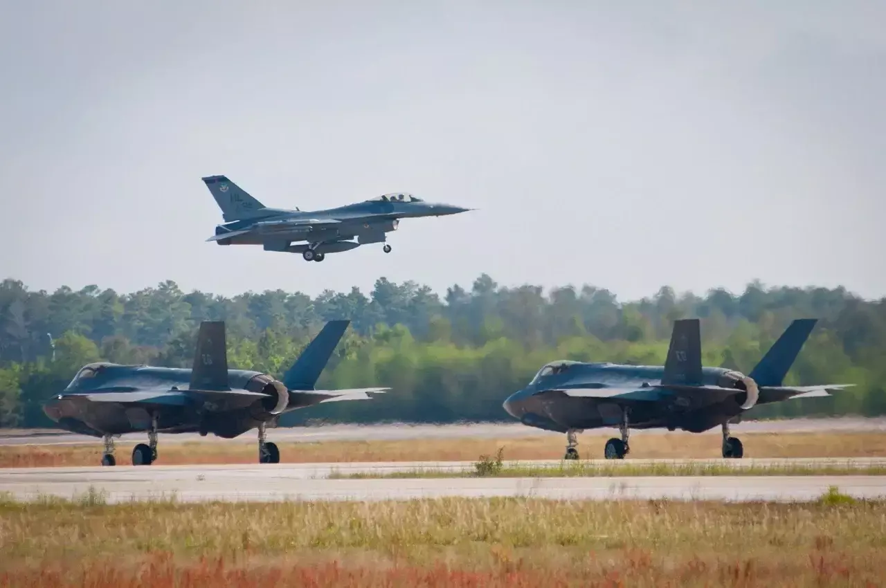 Delhi: F-35 और Su-57 के मुकाबले भारत का नया विमान