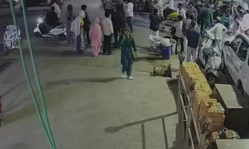 फतेहशाह मार्केट में दुकानदारों के साथ मारपीट, वीडियो आया सामने