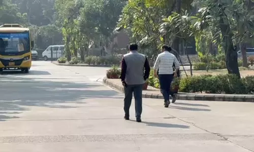 कई स्कूलों को बम से उड़ाने की धमकी, CBSE परीक्षा के दौरान मचा हड़कंप कई स्कूलों को बम से उड़ाने की धमकी, CBSE परीक्षा के दौरान मचा हड़कंप