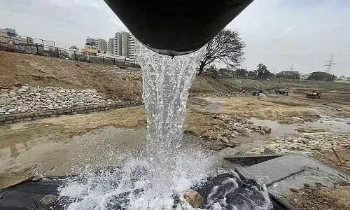 Bengaluru: दो कंपनियों ने एक ड्रेनेज प्रोजेक्ट के लिए 50-50 लाख जीते है Bengaluru: दो कंपनियों ने एक ड्रेनेज प्रोजेक्ट के लिए 50-50 लाख जीते है