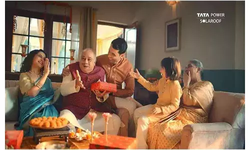 Tata Power ने रूफटॉप सोलर को क्वालिटी लाइफलॉन्ग के इमोशनल प्रपोज़िशन में बदला Tata Power ने रूफटॉप सोलर को क्वालिटी लाइफलॉन्ग के इमोशनल प्रपोज़िशन में बदला