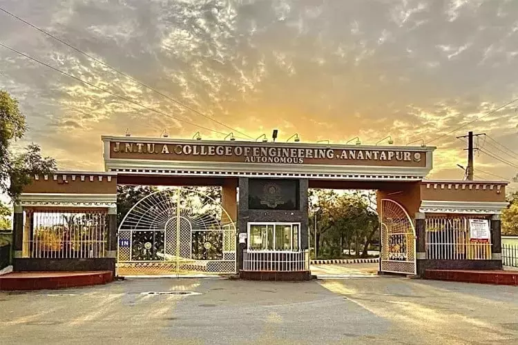 JNTUA की करिकुलम को नया स्वरूप देने पर वर्कशॉप खत्म हुई JNTUA की करिकुलम को नया स्वरूप देने पर वर्कशॉप खत्म हुई