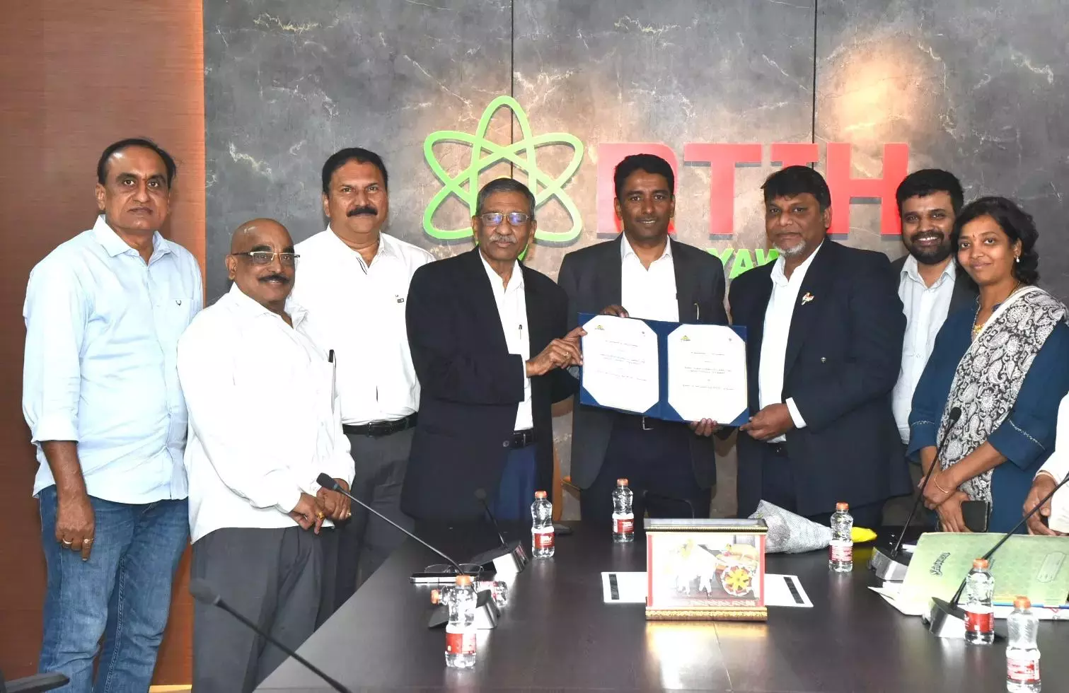 RTIH ने कोंडापल्ली के कारीगरों को सशक्त बनाने और MSMEs को बढ़ावा