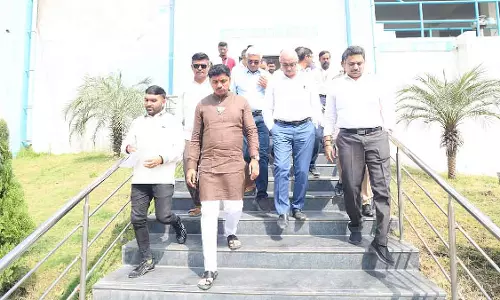 PCMC मेयर ने जल आपूर्ति विभाग की आलोचना की, प्रदूषित आपूर्ति के लिए तत्काल समाधान की मांग की PCMC मेयर ने जल आपूर्ति विभाग की आलोचना की, प्रदूषित आपूर्ति के लिए तत्काल समाधान की मांग की