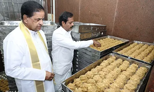 TTD, हेरिटेज फूड्स ने घी टेंडर्स पर YSRCP के आरोपों को नकारा TTD, हेरिटेज फूड्स ने घी टेंडर्स पर YSRCP के आरोपों को नकारा