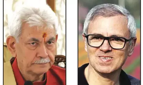 LG, CM ने जम्मू-कश्मीर टीम को बधाई दी LG, CM ने जम्मू-कश्मीर टीम को बधाई दी
