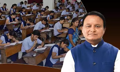 CM Majhi ने दसवीं के परीक्षार्थियों से कहा, सकारात्मक सोच के साथ परीक्षा दें