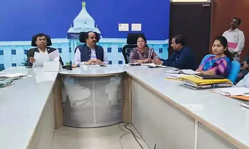 Digital जनगणना की तैयारी: जिला कलेक्टर की अगुवाई में रिव्यू मीटिंग Digital जनगणना की तैयारी: जिला कलेक्टर की अगुवाई में रिव्यू मीटिंग