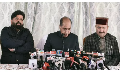 Jai Ram Thakur ने सुखु सरकार पर गलत आंकड़े पेश करने का आरोप लगाया Jai Ram Thakur ने सुखु सरकार पर गलत आंकड़े पेश करने का आरोप लगाया