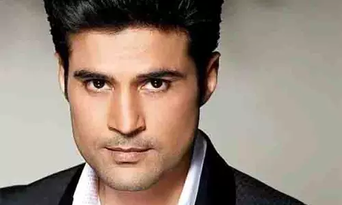 Rajeev Khandelwal संजय लीला भंसाली के साथ चेनाब गांधी पर बात कर रहे Rajeev Khandelwal संजय लीला भंसाली के साथ चेनाब गांधी पर बात कर रहे