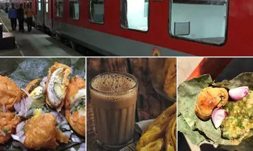 Kerala : रेलवे में खाना बांटना साफ़-सुथरा नहीं Kerala : रेलवे में खाना बांटना साफ़-सुथरा नहीं