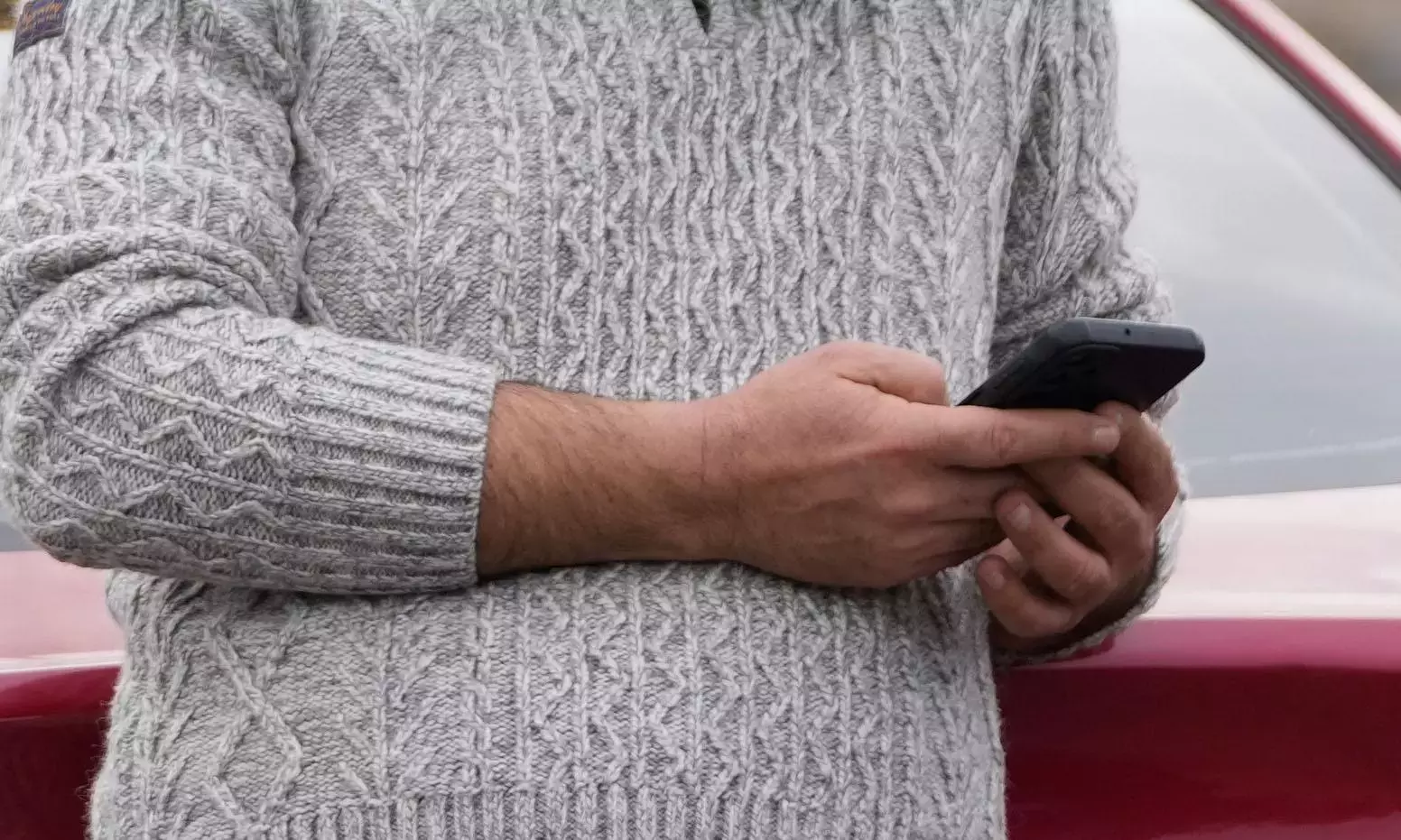 UK बिना सहमति के ली गई अंतरंग तस्वीरों को 48 घंटे के लिए ऑनलाइन हटाने का नियम लागू करेगा