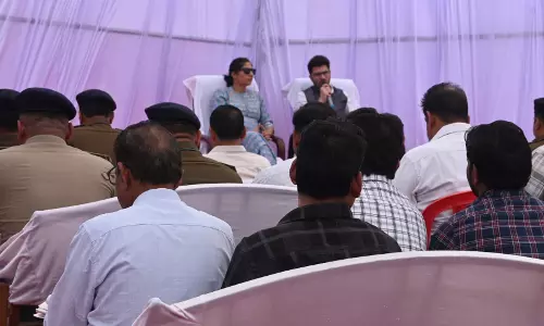 कलेक्टर-एसपी ने गिरौदपुरी मेले की तैयारियों का लिया जायजा कलेक्टर-एसपी ने गिरौदपुरी मेले की तैयारियों का लिया जायजा