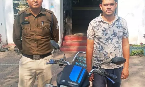 फरार गांजा तस्कर बस स्टैंड के पास दबोचा गया