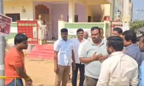 Proposal ठुकराने पर आदमी ने हथौड़े से पीट-पीटकर महिला की हत्या कर दी Proposal ठुकराने पर आदमी ने हथौड़े से पीट-पीटकर महिला की हत्या कर दी