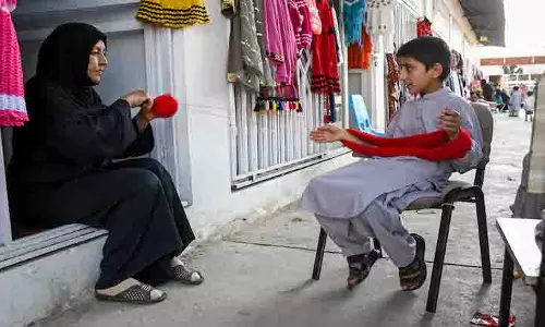 Taliban के नए कानून के मुताबिक पति अपनी पत्नियों को तब तक पीट सकते हैं जब तक उन्हें गंभीर चोट न लग जाए Taliban के नए कानून के मुताबिक पति अपनी पत्नियों को तब तक पीट सकते हैं जब तक उन्हें गंभीर चोट न लग जाए