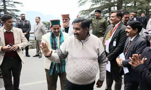 अग्निहोत्री ने कहा कि बीजेपी सरकार ने JJM के फंड को रेस्ट हाउस में लगा दिया