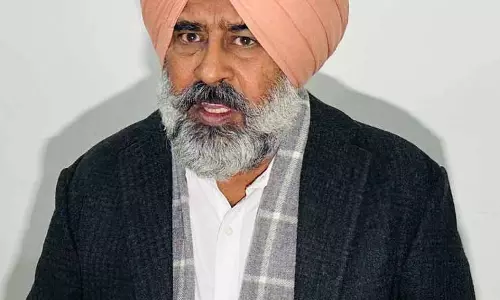 चंडीगढ़ पुलिस ने पंजाब के MLA परगट सिंह और 14 अन्य कांग्रेस नेताओं के खिलाफ FIR रद्द करने की कोशिश की चंडीगढ़ पुलिस ने पंजाब के MLA परगट सिंह और 14 अन्य कांग्रेस नेताओं के खिलाफ FIR रद्द करने की कोशिश की