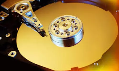 AI की मार! 2 बड़ी स्टोरेज कंपनियां सोल्ड आउट, क्या महंगे होंगे गैजेट्स?