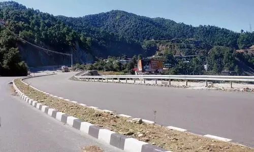 Shimla से तेज़ कनेक्टिविटी, गडकरी ने पंजाब में 6-लेन रोड लिंक के लिए 1,463 करोड़ रुपये मंज़ूर किए Shimla से तेज़ कनेक्टिविटी, गडकरी ने पंजाब में 6-लेन रोड लिंक के लिए 1,463 करोड़ रुपये मंज़ूर किए