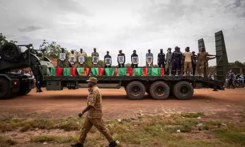 Burkina फ़ासो में JNIM के हमलों में दर्जनों मरे, सेना पर कब्ज़ा