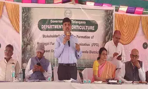 Collector बी. चंद्रशेखर किसानों के लिए ट्रेनिंग और मार्केटिंग पर ध्यान दे रहे