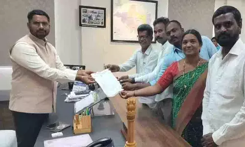 Collector से ईरन्ना गुट्टा क्रशर की परमिशन कैंसिल करने की रिक्वेस्ट Collector से ईरन्ना गुट्टा क्रशर की परमिशन कैंसिल करने की रिक्वेस्ट