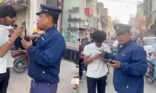 CG: चाभी लेने के विवाद में युवक और यातायात जवान के बीच झड़प CG: चाभी लेने के विवाद में युवक और यातायात जवान के बीच झड़प