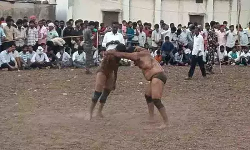 Kubheer mandal मंदिर मेला पारंपरिक कुश्ती और दावत के साथ खत्म हुआ Kubheer mandal मंदिर मेला पारंपरिक कुश्ती और दावत के साथ खत्म हुआ