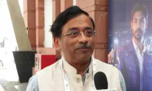 अपने खुद के मॉडल बनाने का अवसर: AI समिट 2026 में IIT जम्मू के निदेशक का बयान