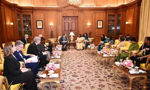 India-Serbia संबंधों को नई मजबूती, राष्ट्रपति मुर्मु ने वुचिच से की मुलाकात India-Serbia संबंधों को नई मजबूती, राष्ट्रपति मुर्मु ने वुचिच से की मुलाकात
